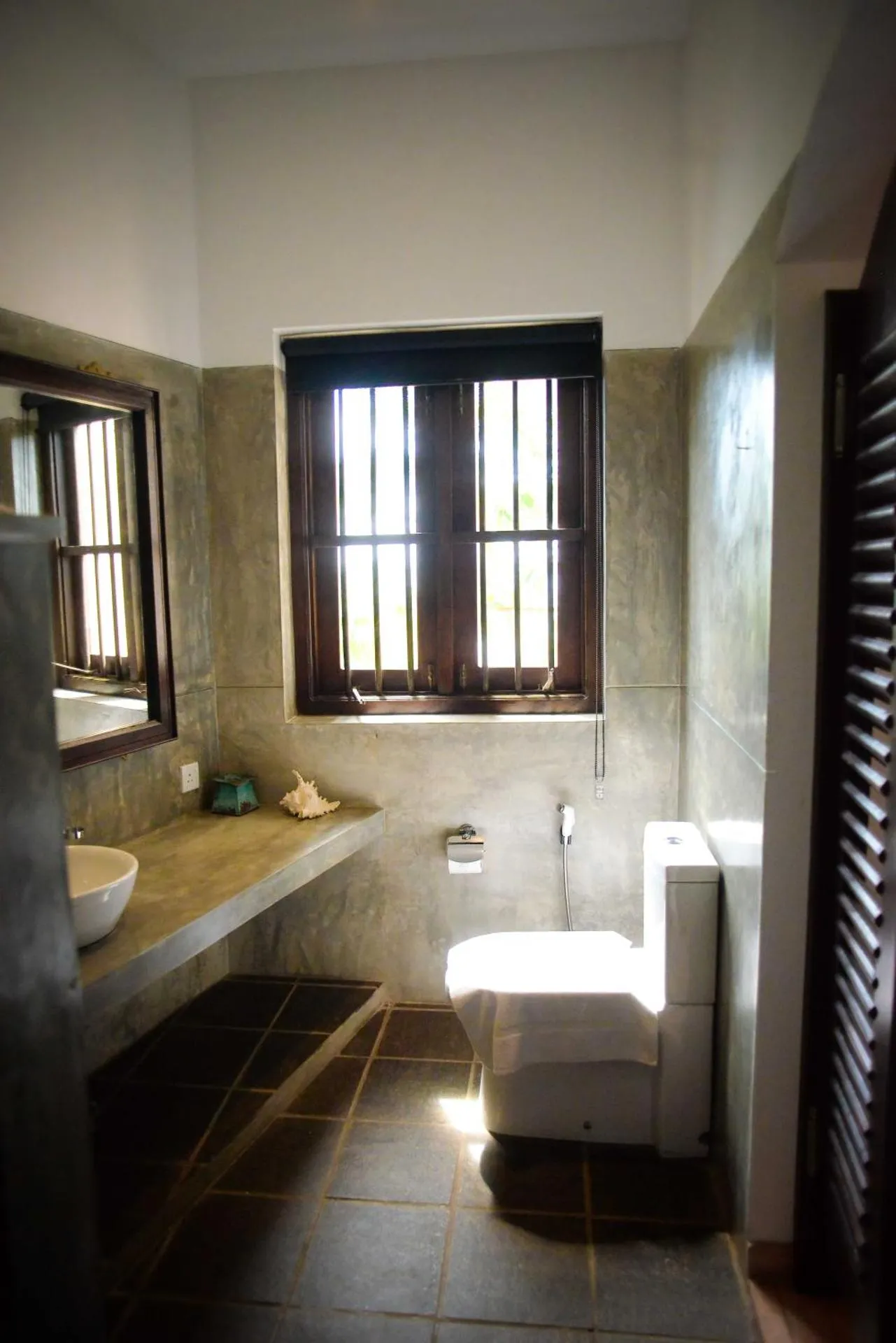 Room Detail 2